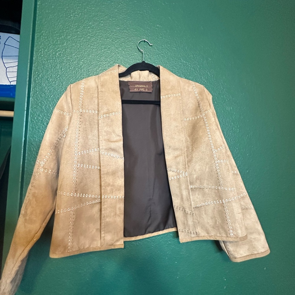 Annabelle Beige Blazer with Elegant Pattern